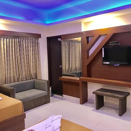 Hotel Grand Suites Bangalore Bagian luar foto